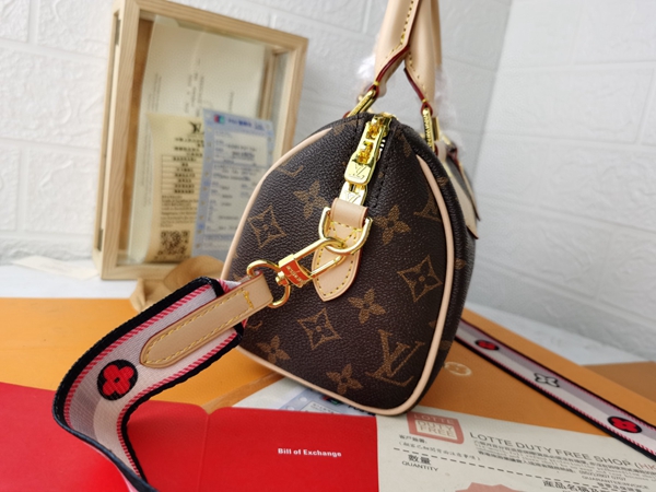 ルイヴィトンバッグ内部構造